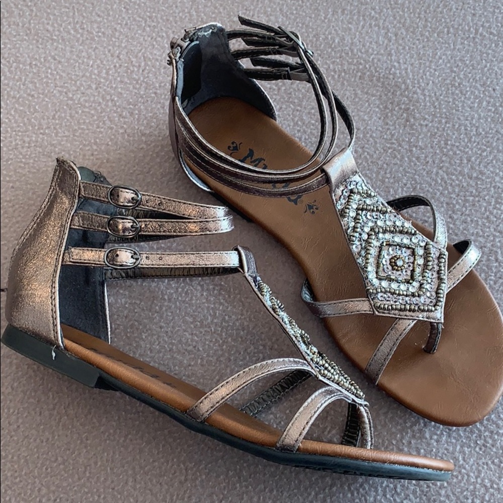 MUDD sandals. Like new.